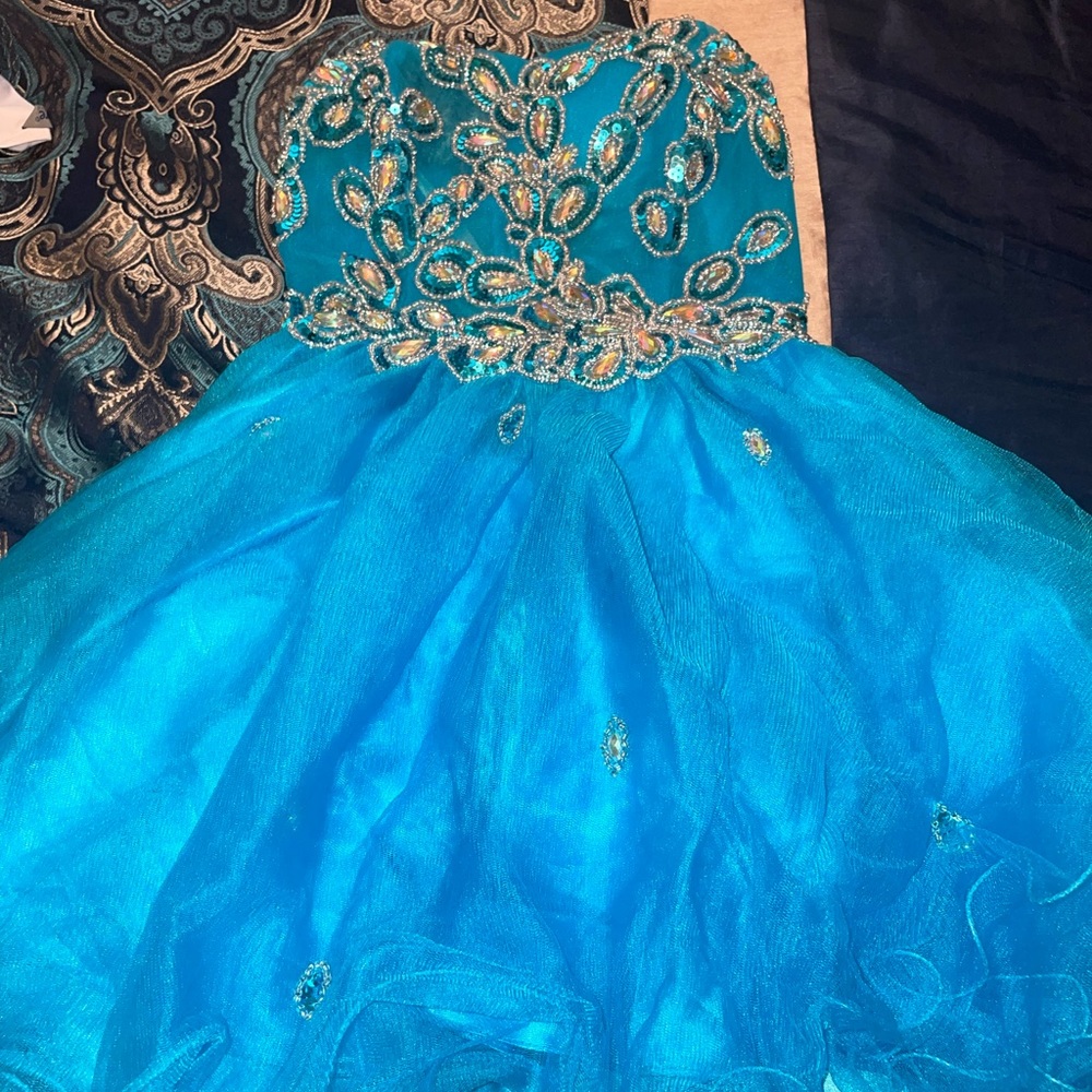 Blue dress strapless, short